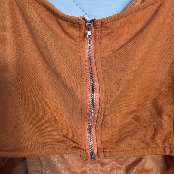 PrettyLittleThing Bright Orange Ruched Lace-Up Crop Top Long Sleeve Sz 1X - Picture 7 of 9